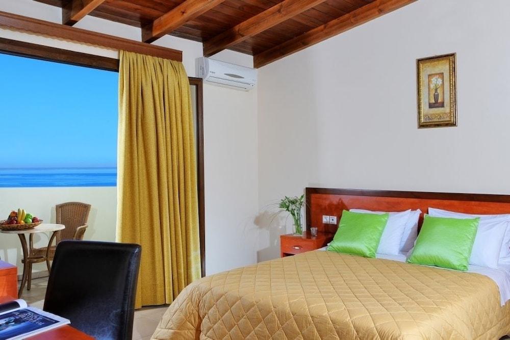 St Constantin Hotel Гувес Екстериор снимка