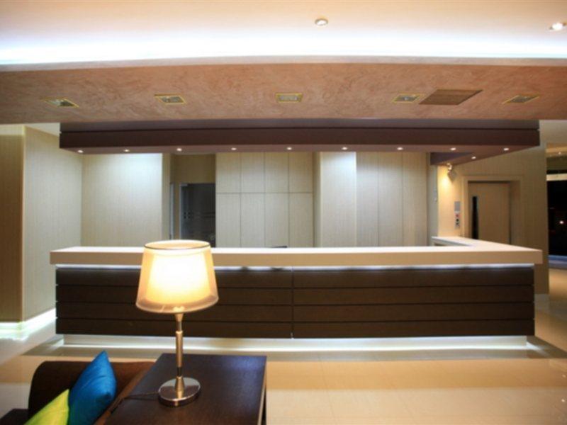 St Constantin Hotel Гувес Екстериор снимка