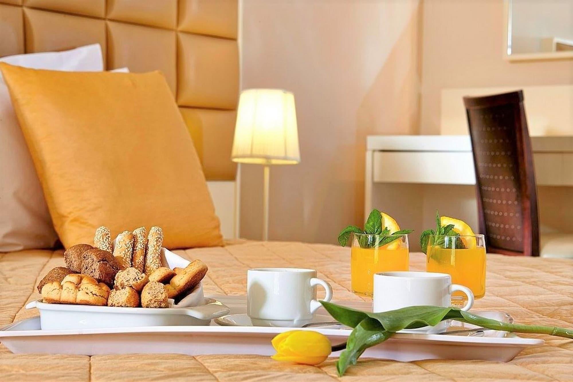 St Constantin Hotel Гувес Екстериор снимка