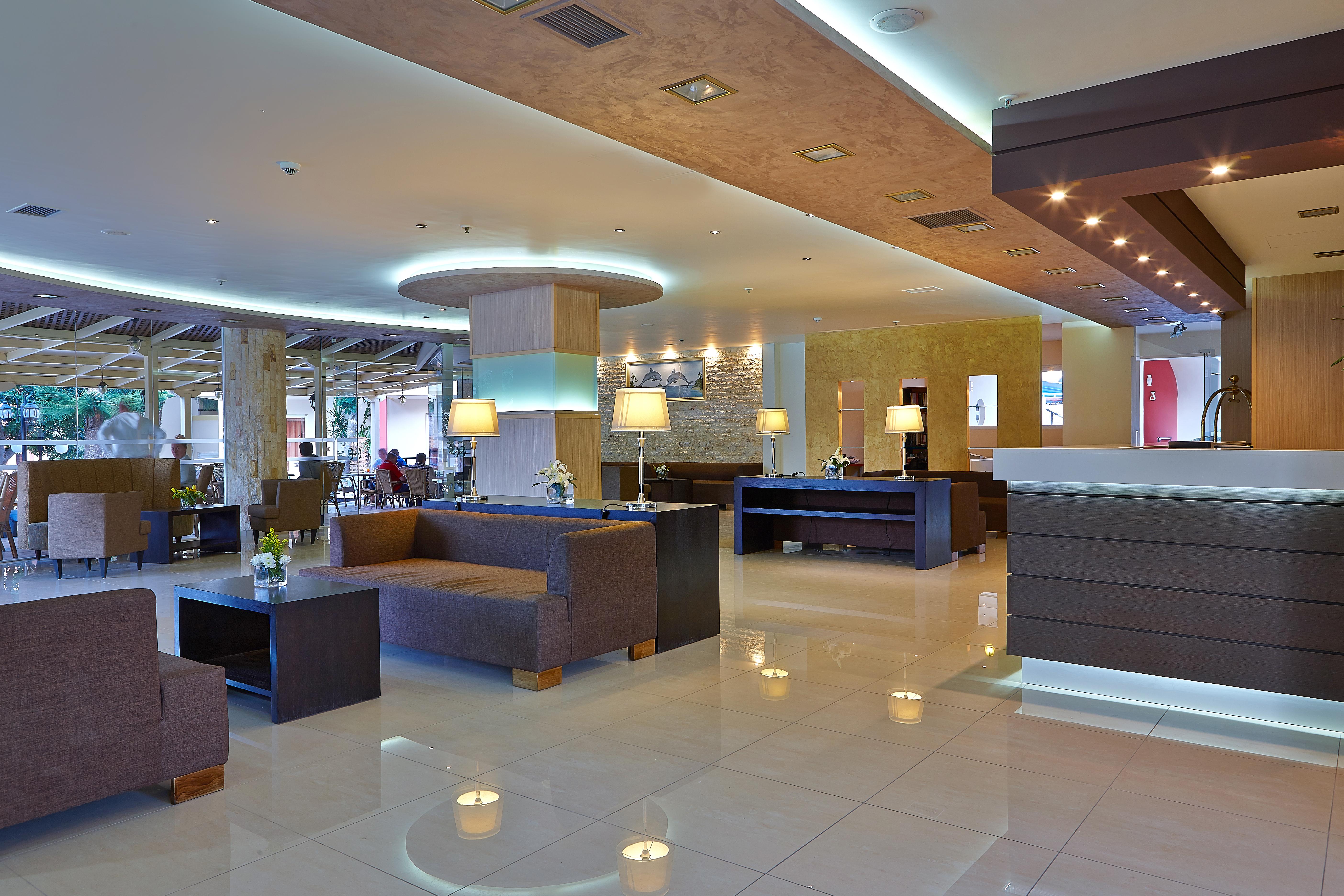 St Constantin Hotel Гувес Екстериор снимка